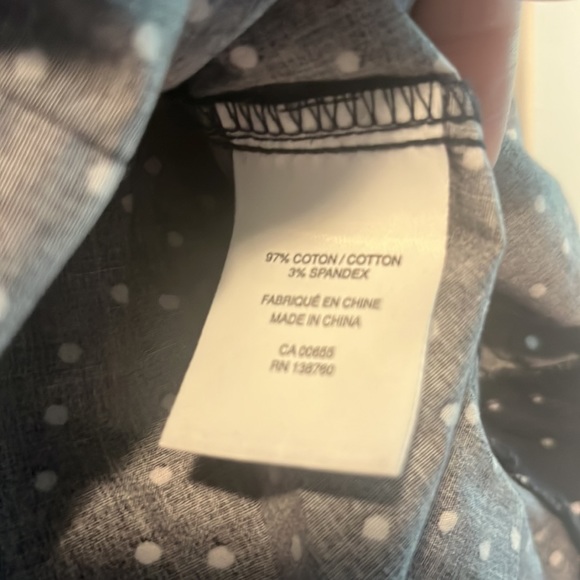 Reitmans Navy & White Polka Dot V Neck Shirt - Picture 4 of 6